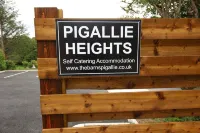 Private spacious house 5 mins by car to the beach Hotels in Redruth