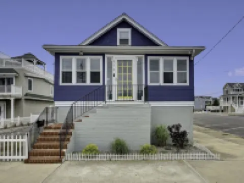 Classic Shore House in the Heart of Beach Haven Hotels in Beach Haven