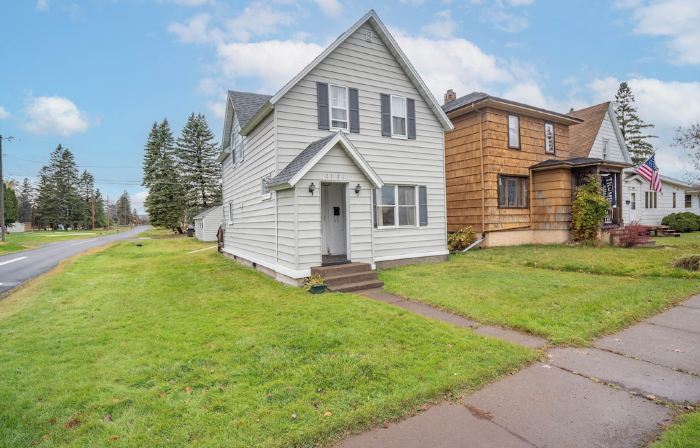 The Zen Den - A charming 3-bedroom house in Superior/Duluth