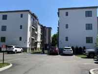 Adorable Modern 1-Bedroom Condo in Downtown Traverse City W/Parking