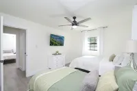 Stunning Remodeled Vacation Home in Leon Springs, San Antonio Hotels in Cross Mountain
