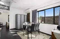 Modern 2 bedroom Unit in the beautiful Scenic Rim Hotels in Lamington