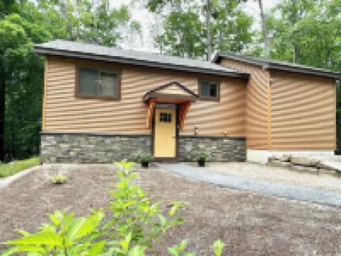 Cozy Cabin in S Bartlett Near North Conway