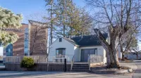 Melrose Place - Kinnick's Best Game Day Experience