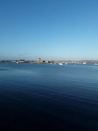 Location Maison Plein Pied 6 Personnes 800 ml de la Plage et du Port a Pied Отели рядом с достопримечательностью «Chapelle Notre-Dame-De-Rocamadour»