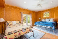 Jewel of the Woods - Magnificent Views from an Incredible Lodge!