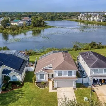 Splendid Lake View Villa with Heated Pool/Spa Near Disney