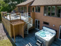 Relaxing Catskill Escape, Mountain Views • Hot Tub •  Fire Pit • Heated Pool