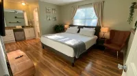 New Charming Private Oasis near Community Pool and Park in NW Austin H-E-B附近的飯店