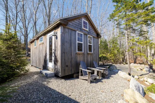 Cabin w/ Sauna in Mid-Coast Maine! Hour to Bar Harbor and Acadia- Cabin #6 Birch - 小木屋