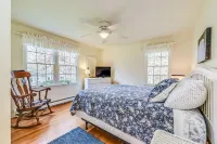 Comfy Cape Home: Close to Mayflower Beach, golf course, and Downtown