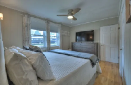 Lovely Brick Cottage in Downtown Blue Ridge