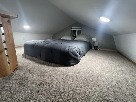 Quaint cozy cabin near Hatcher Pass. Clear Night Cabin B