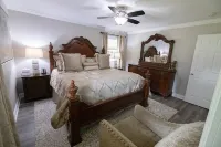 New Hope House! 20 Min to RDU| Outdoor Kitchen! Hotels near rue21