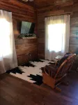 Cozy Aggie Game-Day Country Cabin w/ full porch and outdoor amenities Hotels in Madison County