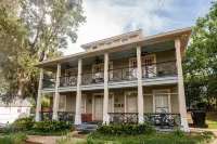 Perfect place for last minute staycation! The Roost in Midtown 플로리다 주립대학 주변 호텔