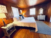 Cabin 5 - Rustic cabin in Pioneer Village, Great Smoky Mountains NC