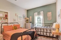 Cozy High Springs Retreat Near Blue Springs, Renovated Pet-Friendly Backyard!