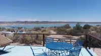 LAKEFRONT- Mid Century Bungalow
