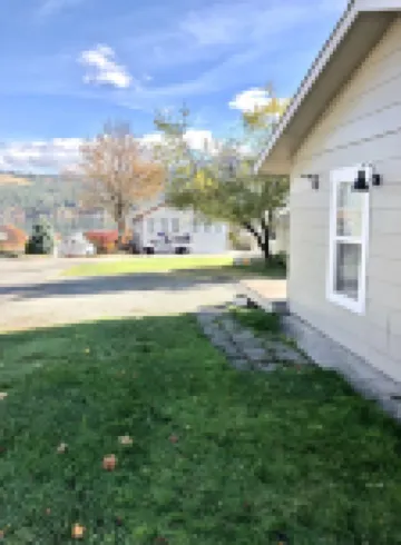 Liberty Lake Cottage With Lake View