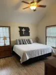 Sensational Sunrise Views overlooking golf course w/ incredible mountain views! Hotels near Wood-N-Strings Dulcimer Shop