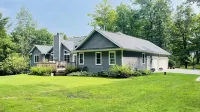 Beautiful Country Home Near Popular Hot Spots!