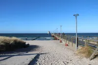 Light-filled, comfortable apartment in a quiet central location - close to the beach Hotels in Zingst