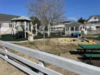 Charming Beachfront Townhome-Screen Porch-Sundeck-Beach and 4 Parking Spots!