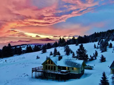 Log Home, Stunning Views, Smart Tech Galore & Hot Tub on 23 Acres