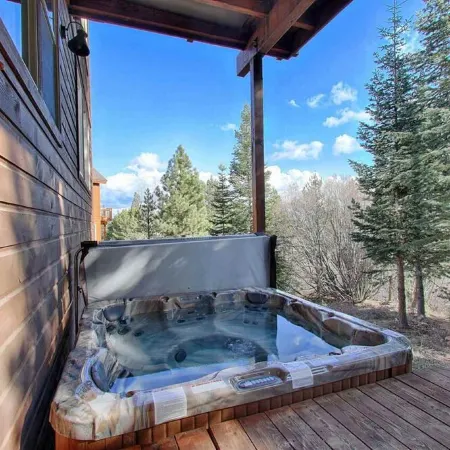 5bd3ba, sleeps 10 Mountain View Hot Tub/Poker/Pool table, near Ski Resort