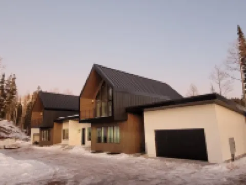 Modern Scandinavian cabin steps away from slopes.  Ski-in-Ski-out with Jacuzzi!
