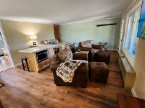 Awesome mountain view with private patio, Fantastic location right on Main St.