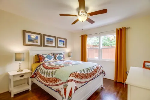 HIDDEN GEM 2-1/2 BLOCKS TO THE BEACH