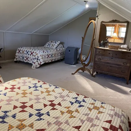Cozy Cabin Near Nashville, TN ~ Surrounded By Beautiful Farmland