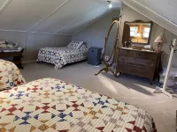 Cozy Cabin Near Nashville, TN ~ Surrounded By Beautiful Farmland