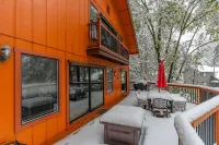 Exquisite Vacation Home with Hot Tub, EV Charger