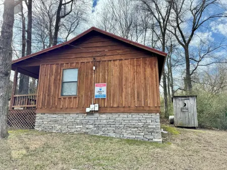 Liberty Cabin Number 301 Отели в г. Маунтин-Вью