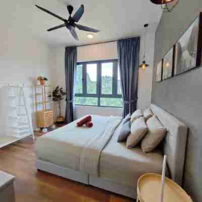 Ipoh Sunway Onsen Suites and Tambun Guesthouse , 3-14Pax 2Parking by Iwh Rooms