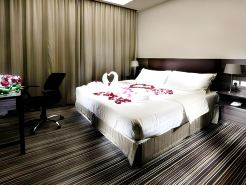 Grand Lily Hotel Suites