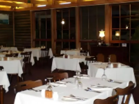 Banjo Paterson Motor Inn Hotels in Rosslea