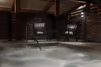 Cedarbrook Lodge - Romantic