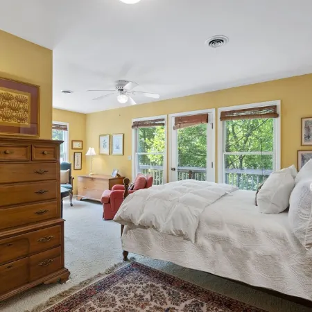 Treetop Montreat/Blk Mtn 5BR /4BA cabin w/Creek just 20 minutes to Asheville!