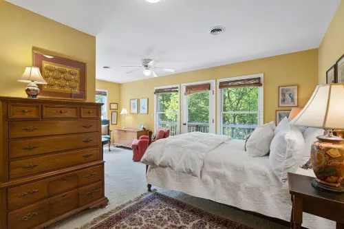 Treetop Montreat/Blk Mtn 5BR /4BA cabin w/Creek just 20 minutes to Asheville!
