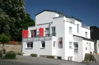 Haus Hillebrand Hotels near Erpeler Ley