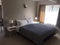 Kelly's Riverside Motel Hotels in Taumarunui