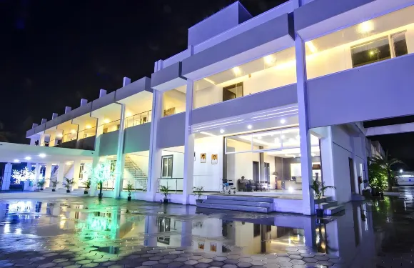 坦加維拉斯酒店