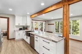 MTNSIDE Cabin with VIEWS by LYNX LAKE 20 min to TOWN