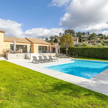 Modern Villa with Pool and Garden