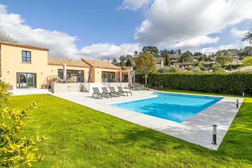 Modern Villa with Pool and Garden