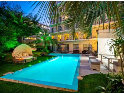 屋外プール ホテルジャパネスク福岡の写真